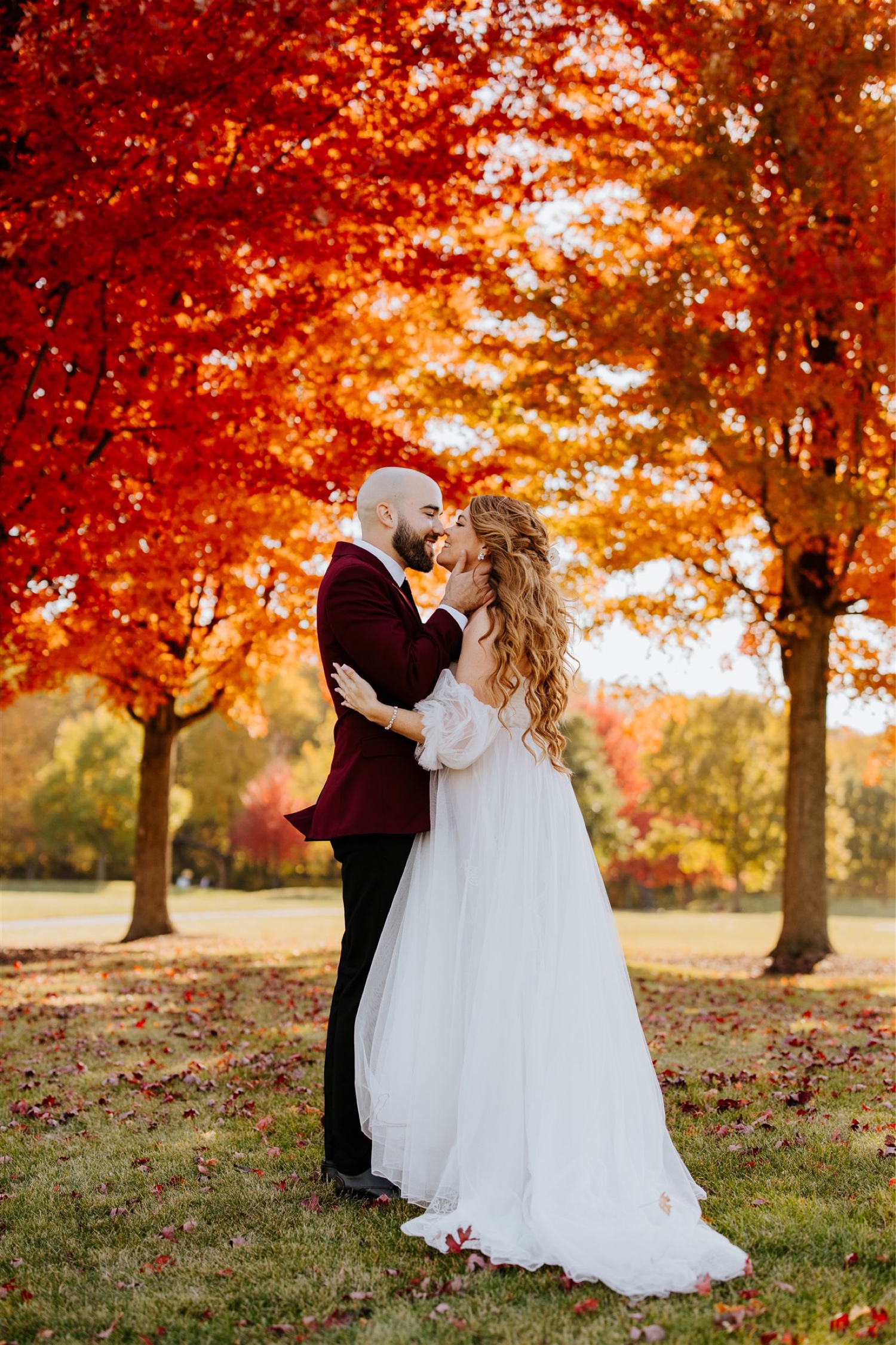 fall destination wedding editorial photography by Hanna Walkowaik
