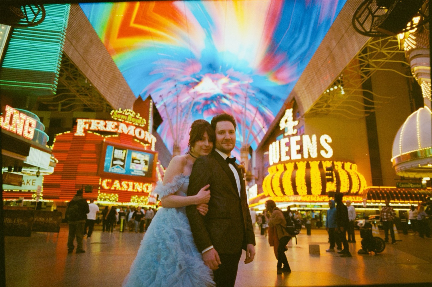 cool Las Vegas elopement photos