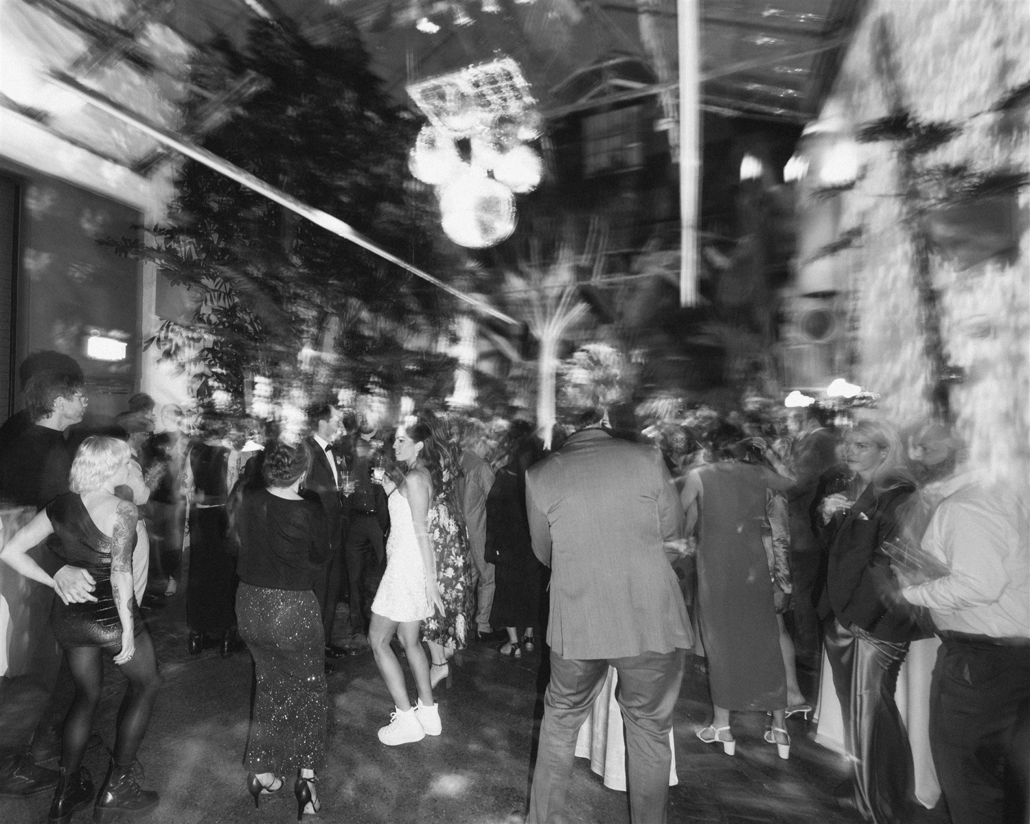 dancefloor wedding photography