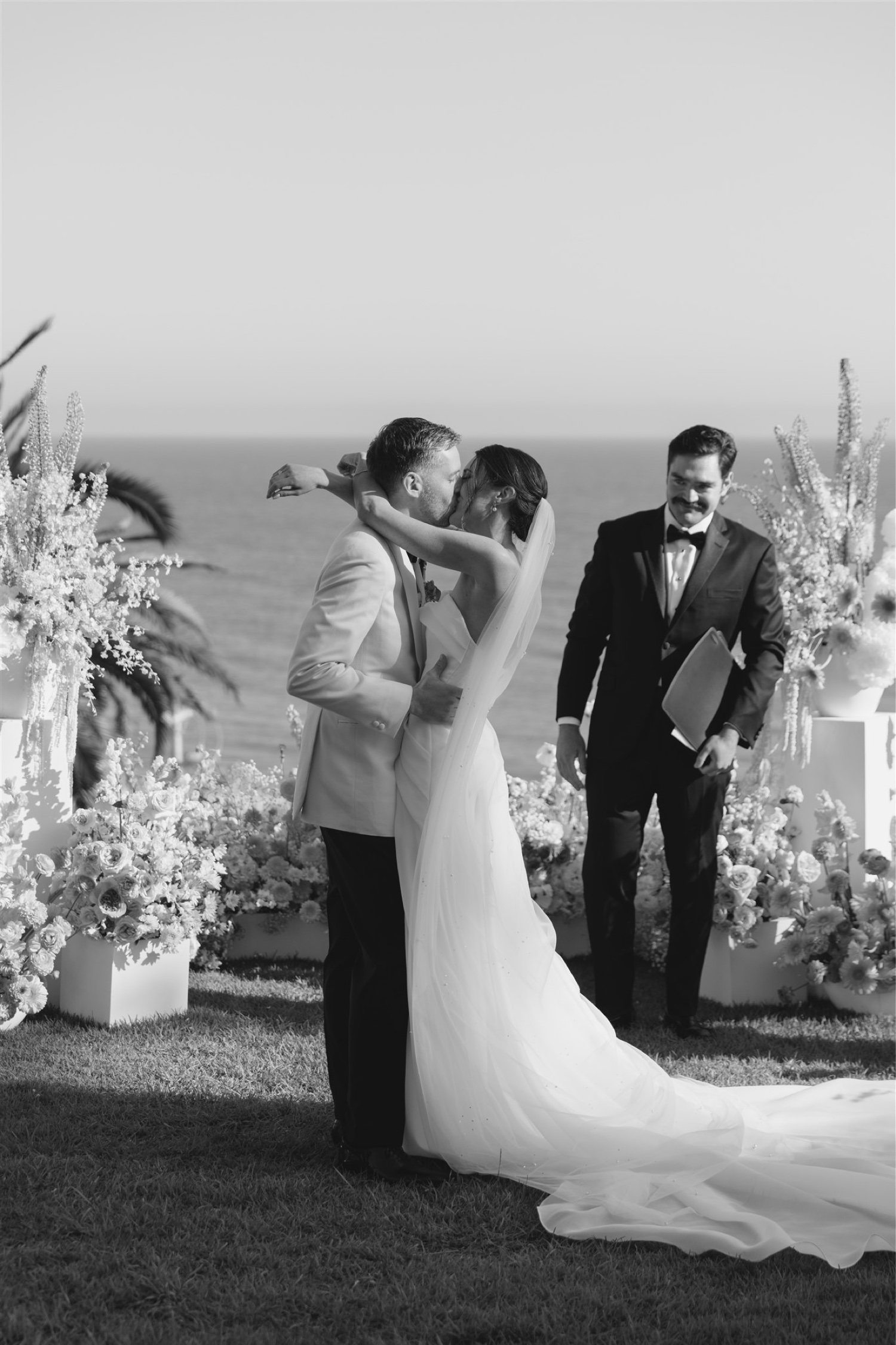 wedding ceremony kiss photos