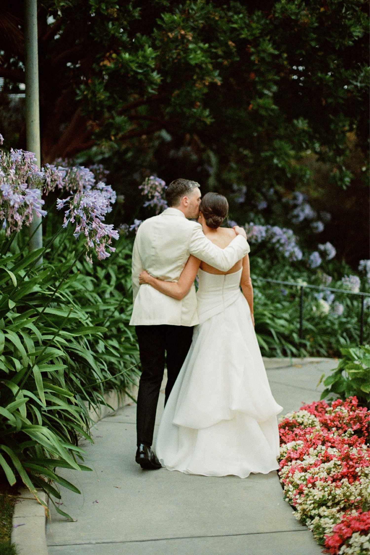 candid wedding photography